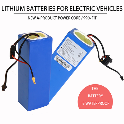 สกู๊ตเตอร์ไฟฟ้าแบตเตอรี่แบบพกพา 42V 15A 13.5 กก. แบตเตอรี่ชาร์จขนาดเล็ก